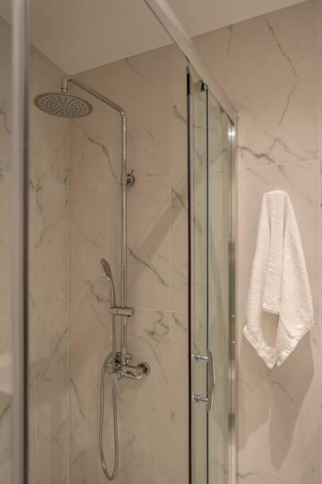 A11 Pristine & Comfy Studio Near Plaka & Parthenon Athens Exterior photo